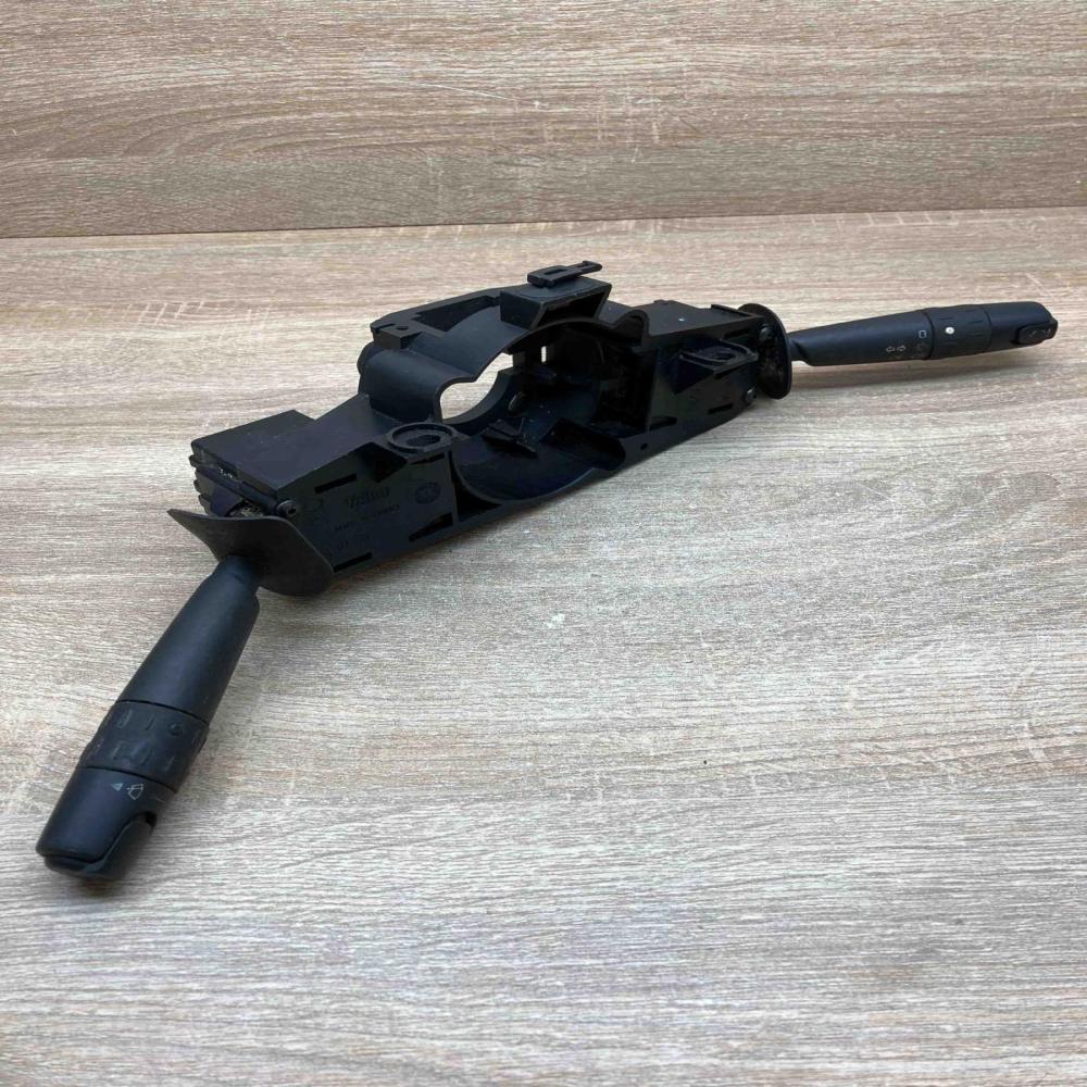 9618706880   Wiper turn signal indicator stalk/switch Peugeot 406