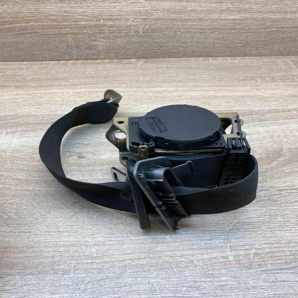 16398D 7019540  Rear seatbelt BMW 3 E46