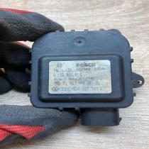 8D1820511B 0132801116  Air flap motor/actuator Volkswagen PASSAT B5