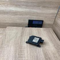 8D1820511B 0132801116  Air flap motor/actuator Volkswagen PASSAT B5