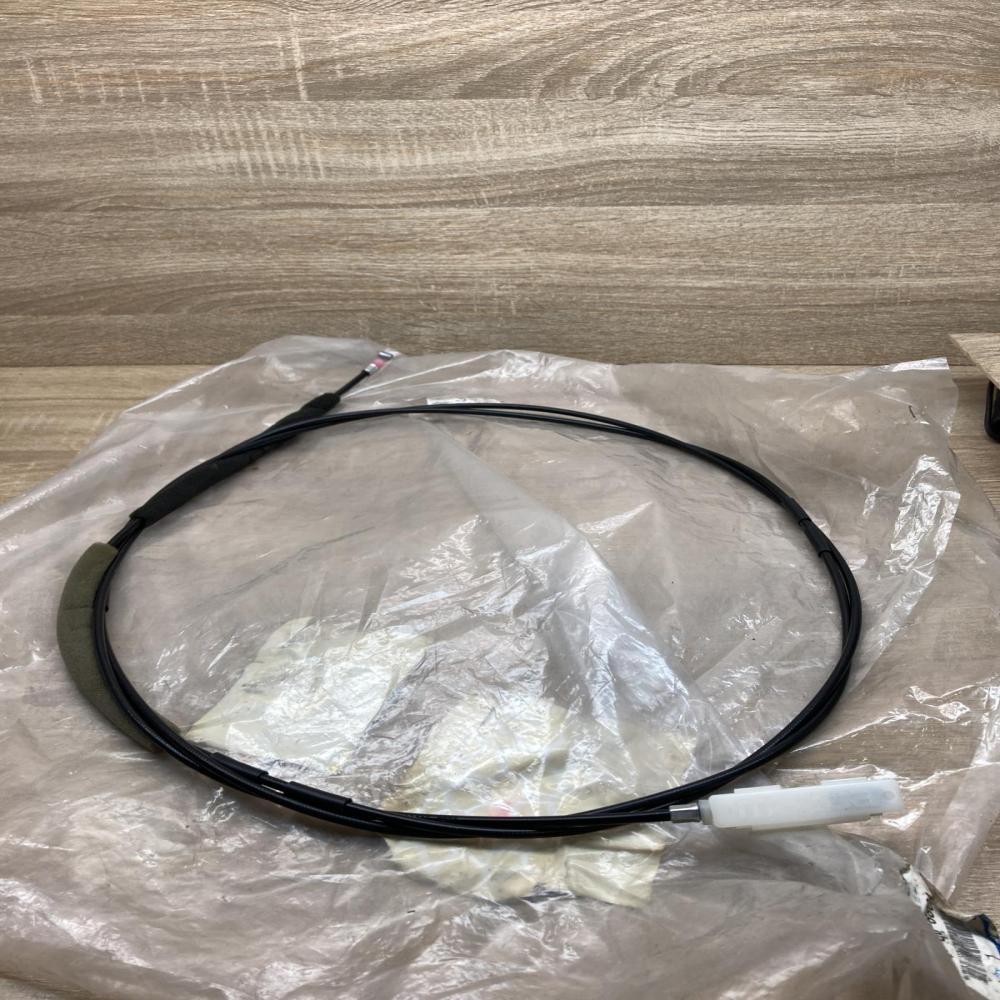 DA6A 56 880A   Engine bonnet/hood lock release cable Mazda 5