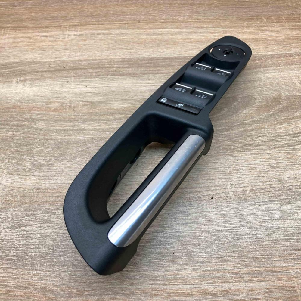 F1ET 14A132 HA   Electric window control switch Ford Escape III