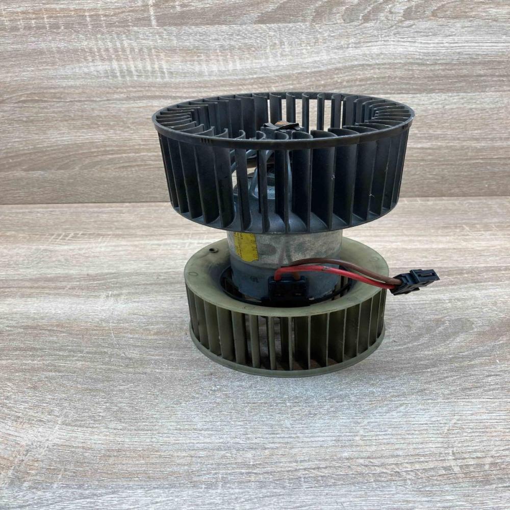 0130101128   Heater fan/blower BMW 3 E46