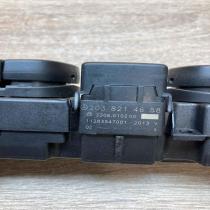 2038214658   Hazard light switch Mercedes-Benz E W211