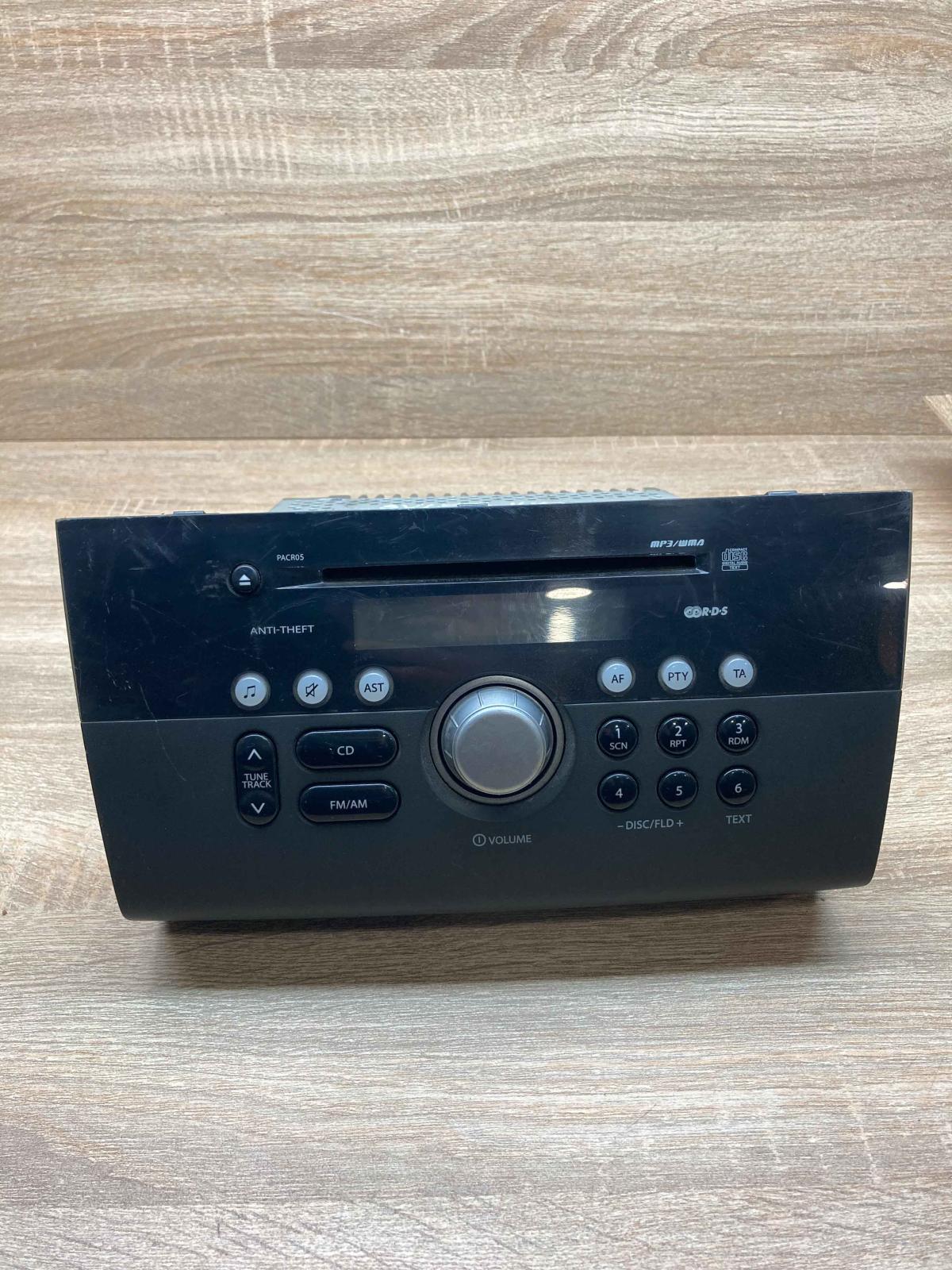 39101 62J00  2011 Radio/CD/DVD/GPS head unit Suzuki Swift