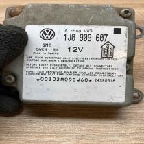 1J0909607 5WK4199  Airbag control unit/module Volkswagen PASSAT B5