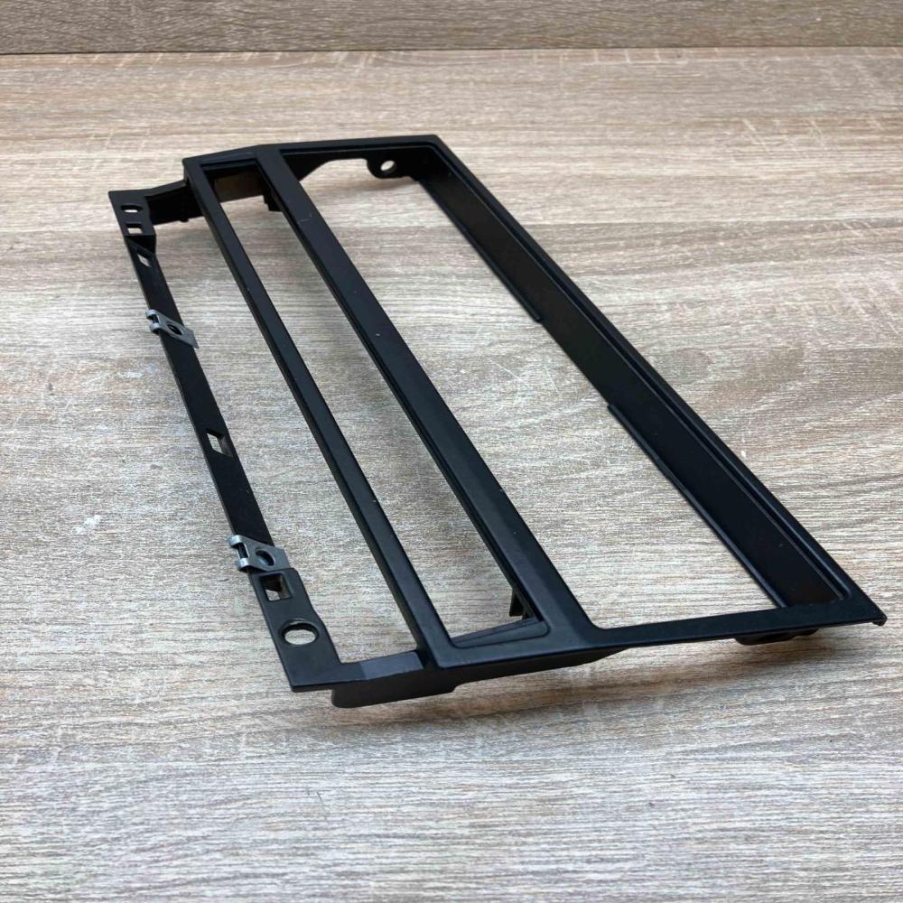 8247302   Radio/GPS head unit trim BMW 5 E39