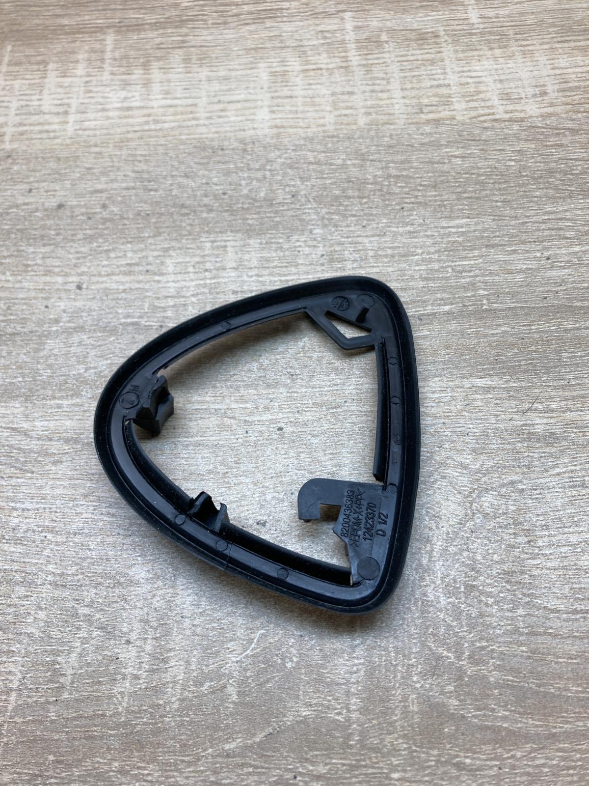 8200436383   Front door wing mirror part Renault Modus