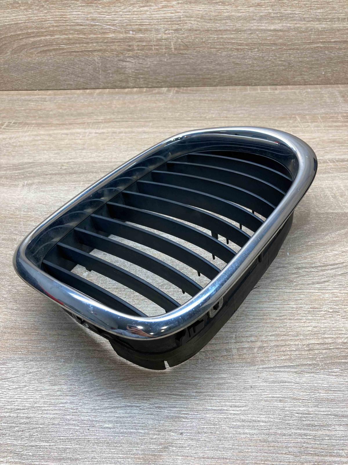 8159314 8159316 Right Front bumper upper radiator grill BMW 5 E39