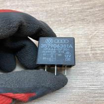357906381A 109  Other relay Volkswagen Golf III