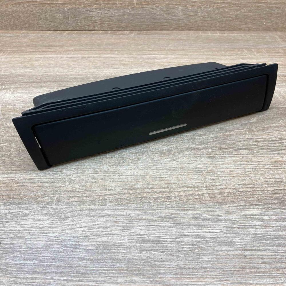 8202188 307180200  Car ashtray BMW 3 E46