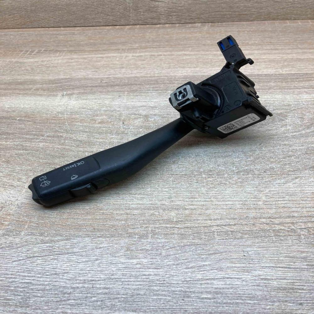 1K0953519A   Wiper control stalk Volkswagen Touran I