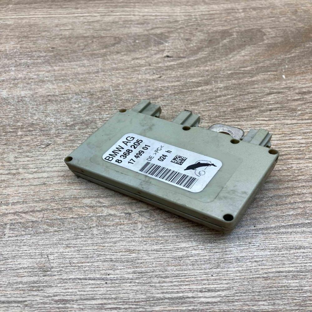 8368205 1749901  Aerial antenna amplifier BMW 7 E65 E66