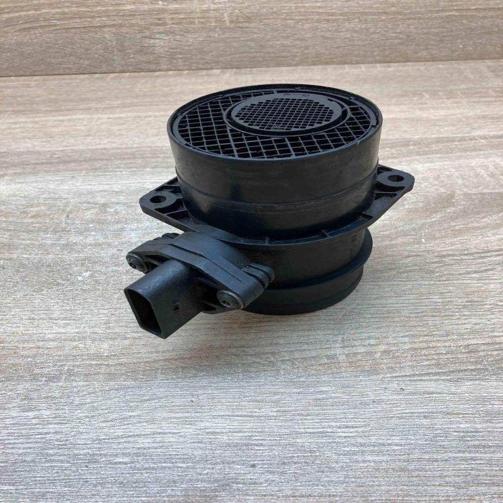 074906461B 0281002461  Mass air flow meter Skoda Octavia Mk2 (1Z)