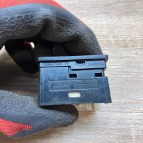 769746F 183574  Wing mirror switch Toyota Auris 150