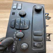 8691876 03W21E  Climate control unit Volvo V70
