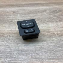 183574 769746D  Wing mirror switch Toyota Corolla E120 E130