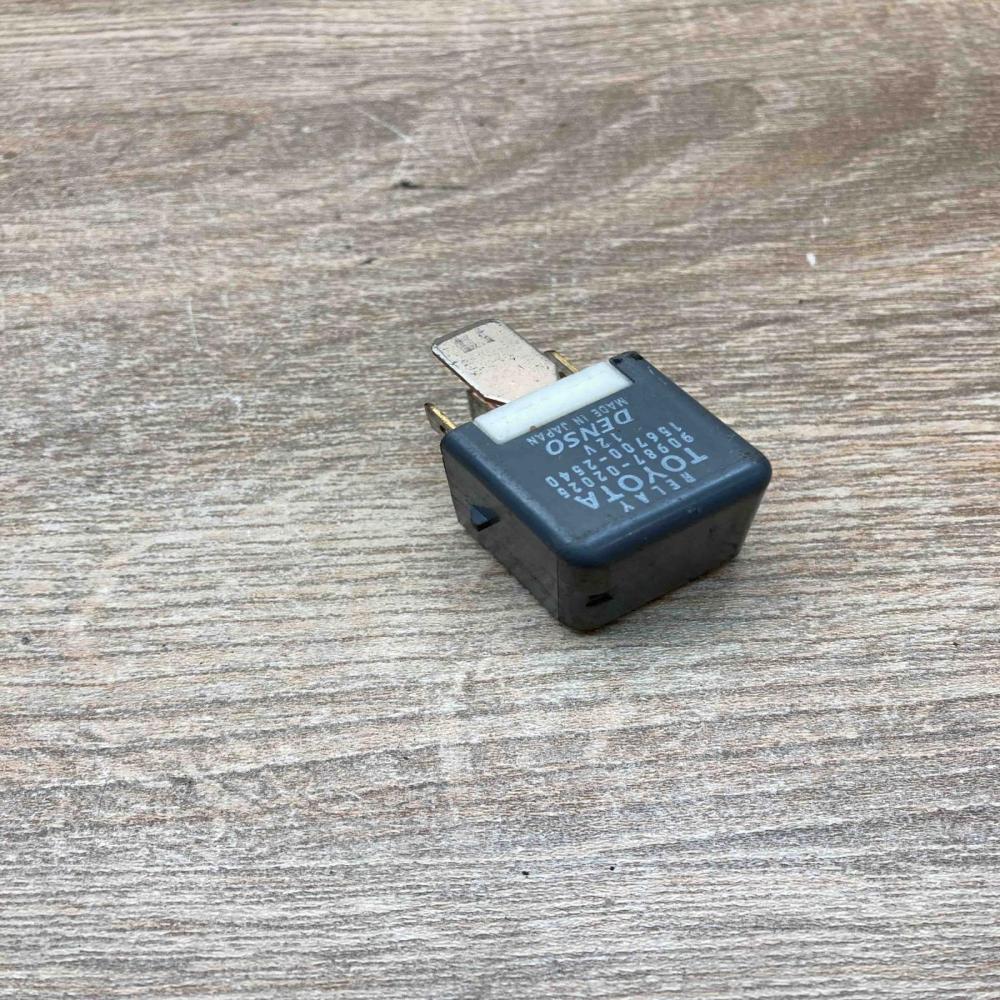 90987 02025 156700 2540  Other relay Toyota Avensis T250