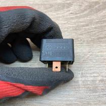 431951253H   Other relay Audi A4 S4 B5 8D