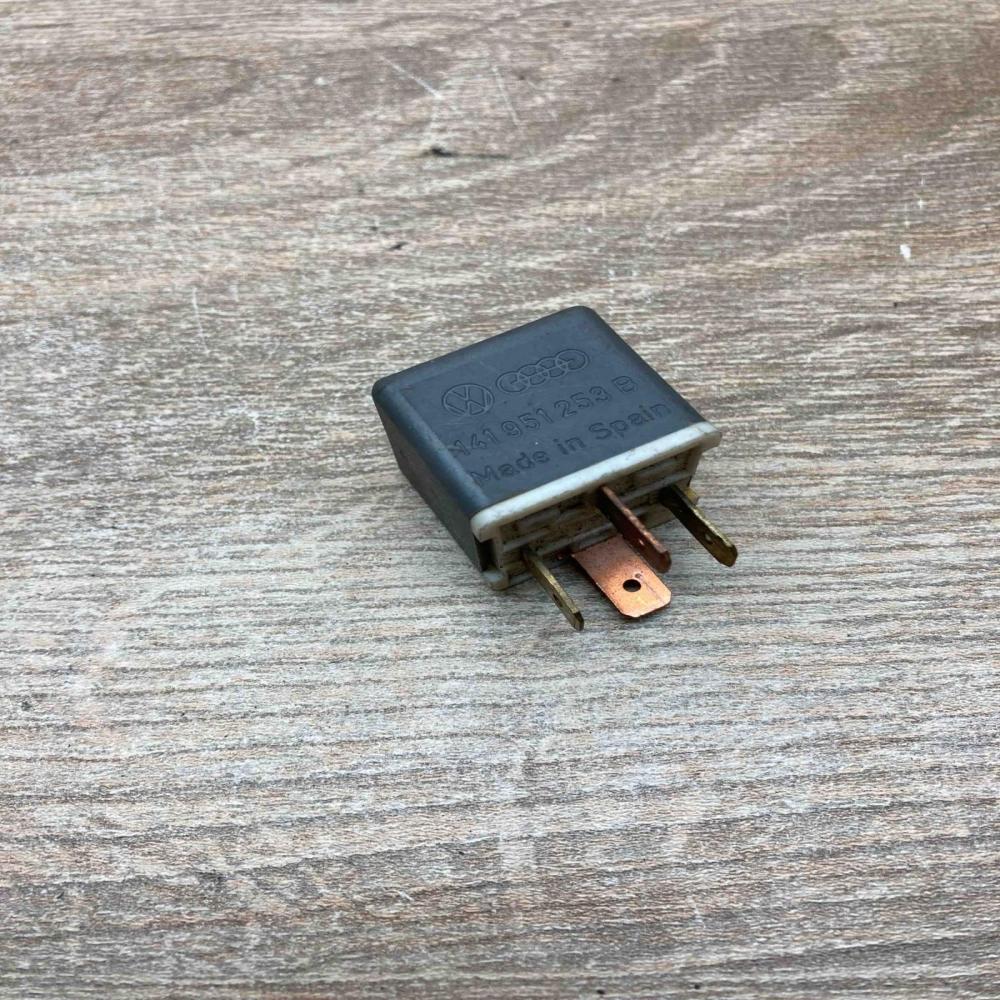 141951253B   Other relay Volkswagen Golf IV