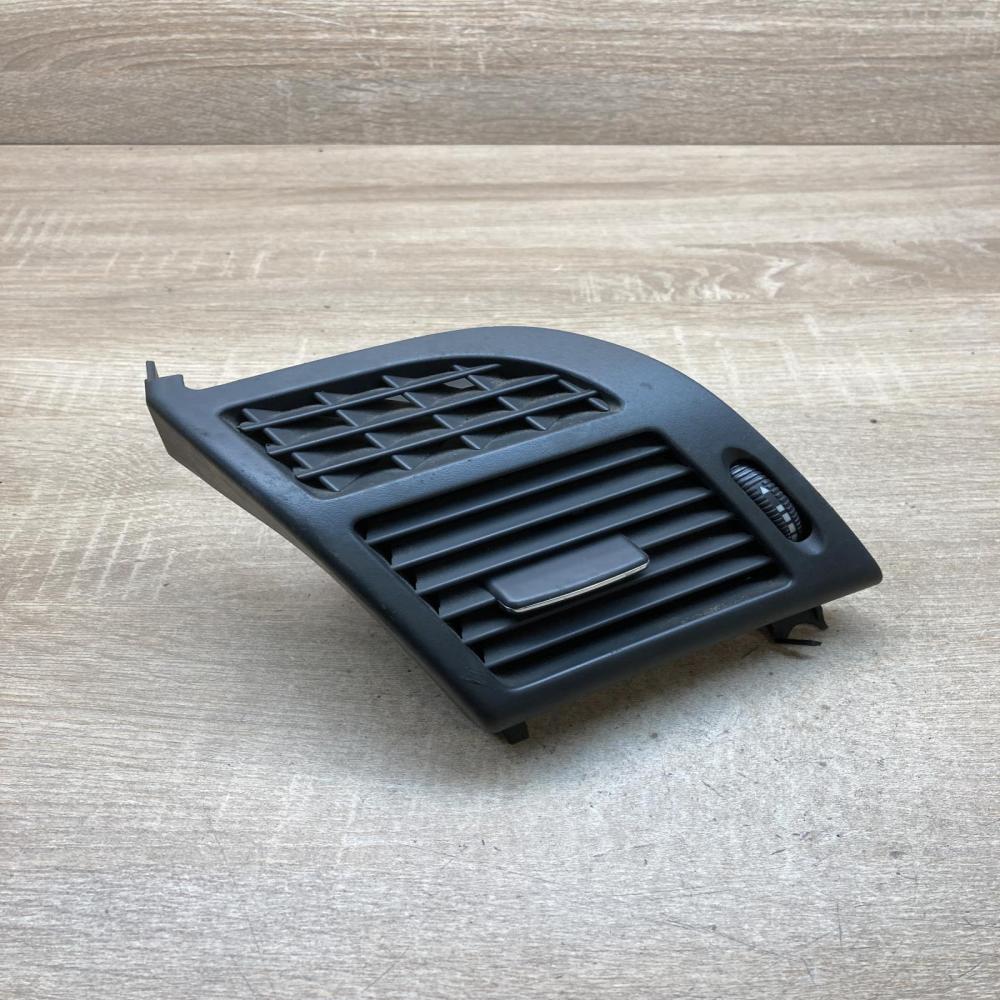 2118301154   Dashboard side air vent grill/cover trim Mercedes-Benz E W211