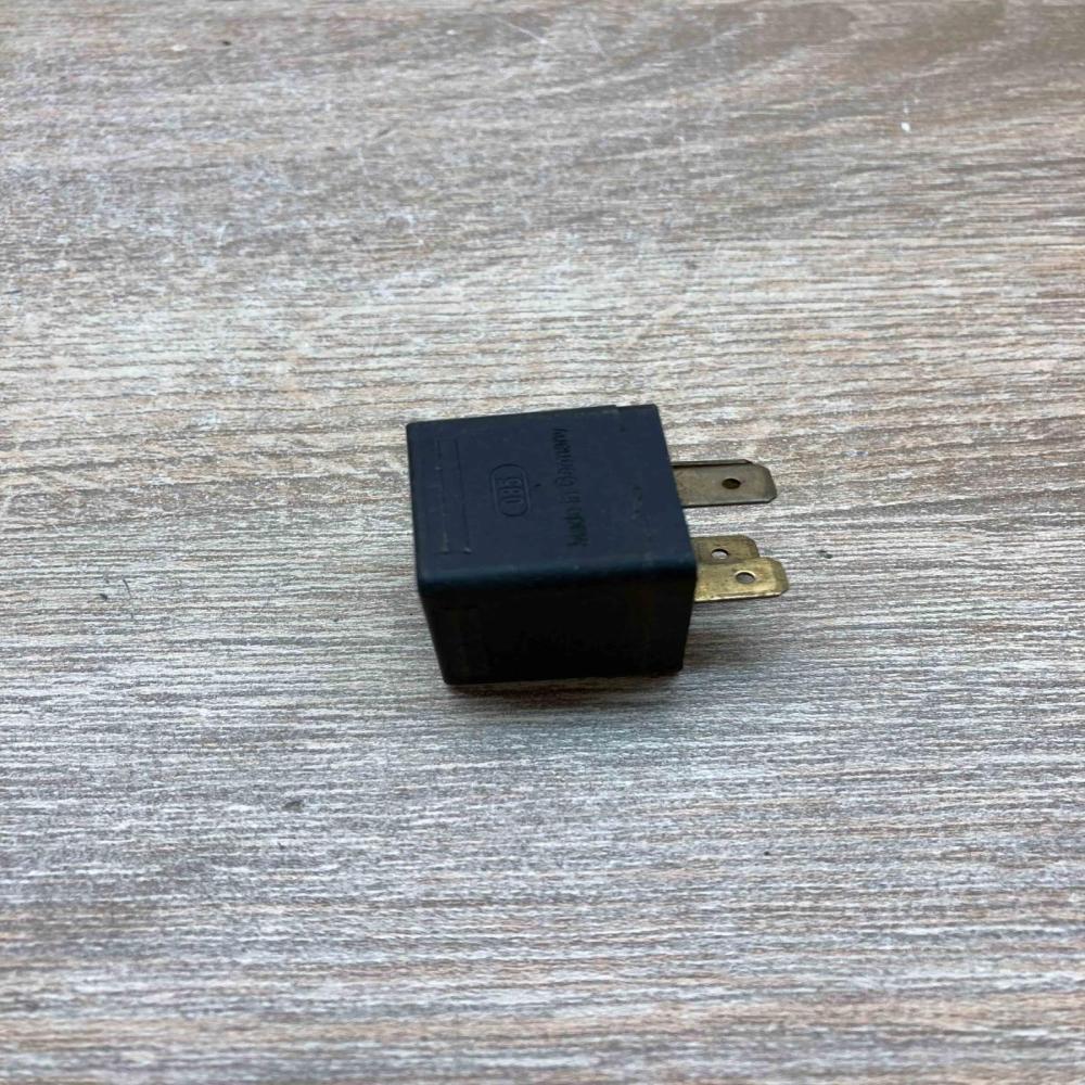 0332014451   Other relay Opel Omega A