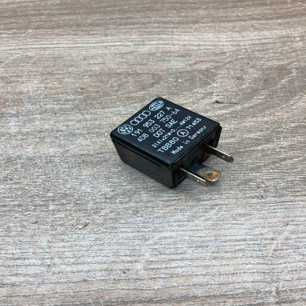 191953227A 4DB003750  Other relay Audi 80 90 S2 B4