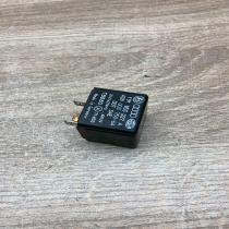 191953227A 4DB003750  Other relay Audi 80 90 S2 B4
