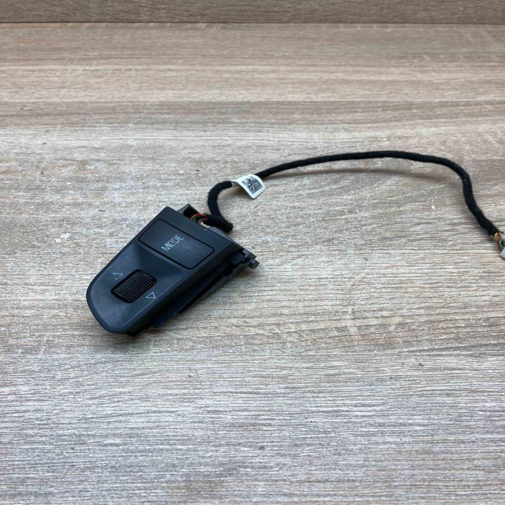 4F0951527C   Steering wheel buttons/switches Audi Q5 SQ5