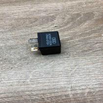 8D0951253A 373  Other relay Volkswagen PASSAT B6