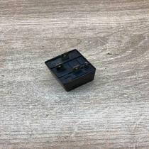 357906381A   Other relay Volkswagen PASSAT B4