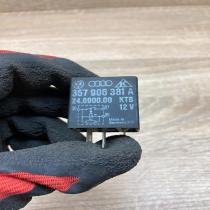 357906381A   Other relay Volkswagen PASSAT B4