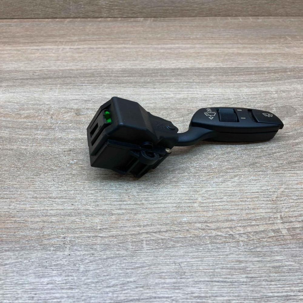 6924107F 01206110  Wiper control stalk BMW 5 E60 E61