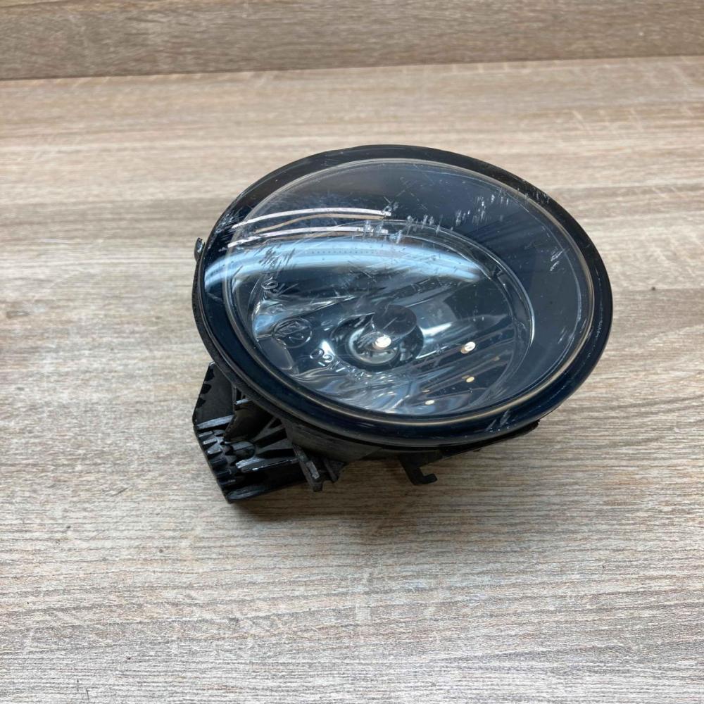 89203951 MN142091 Damaged Front fog light Peugeot 4007