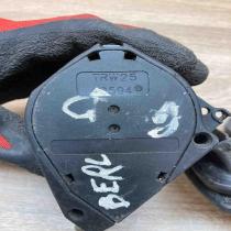 43594 00052287  Middle seatbelt (rear) Ford Focus