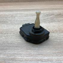 0307852306   Headlight level adjustment motor Ford Scorpio