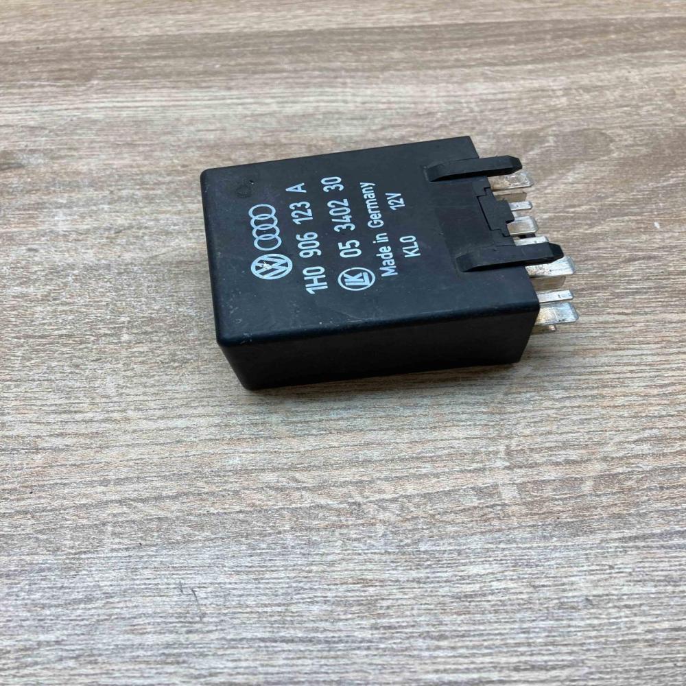 1H0906123A 05340230  Other relay Volkswagen Golf III