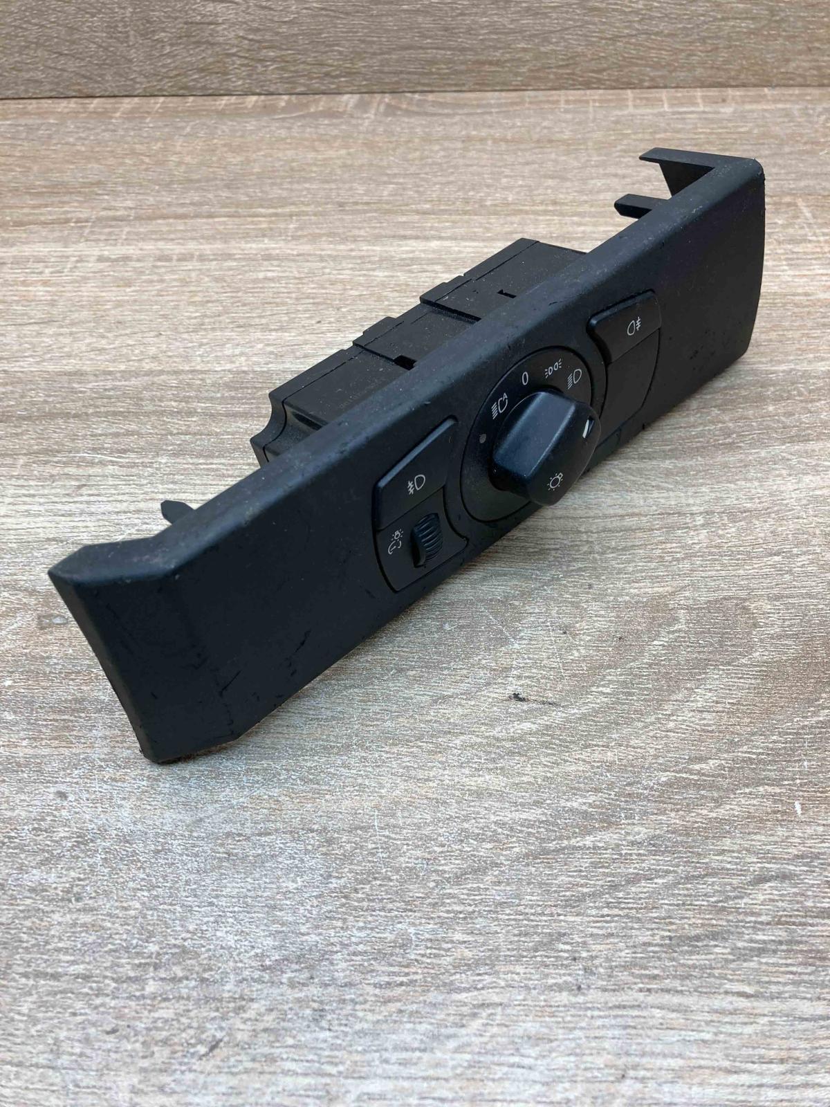 6953735 013365  Light switch BMW 5 E60 E61