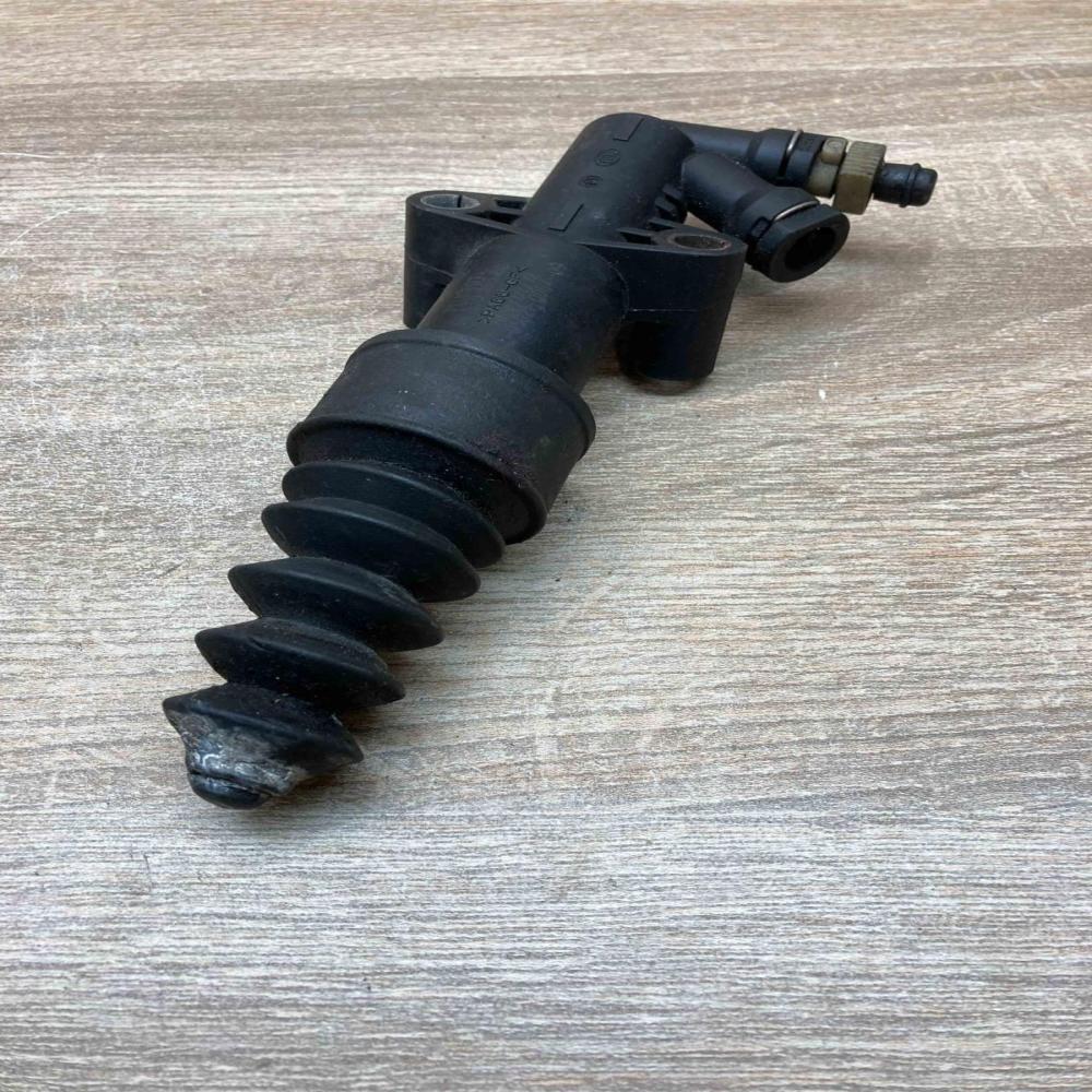 9683039580   Clutch master cylinder Peugeot 207