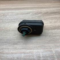 7700840141  With Plug Headlight level adjustment motor Renault Scenic I