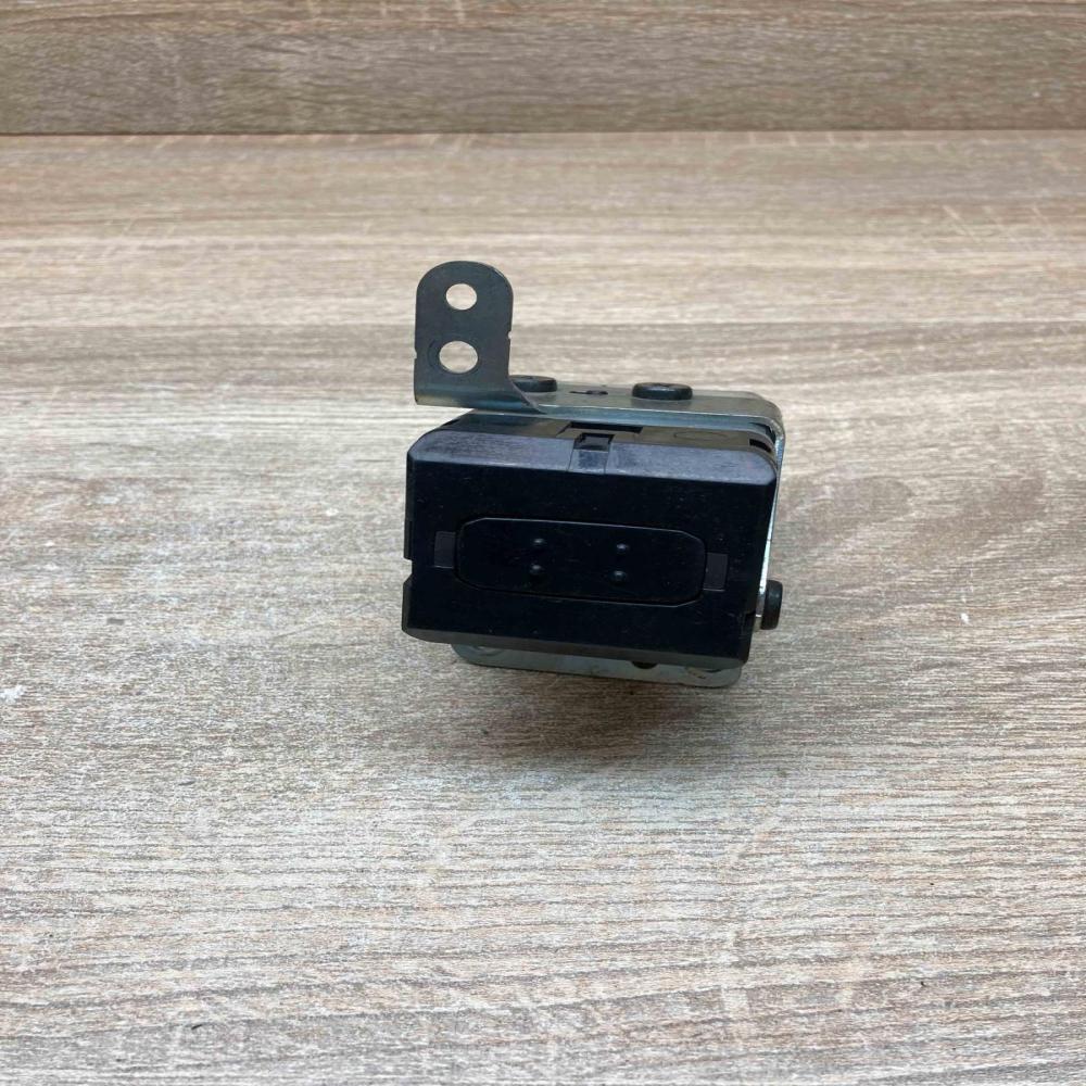 626399 000   Ignition lock Toyota Corolla Verso AR10