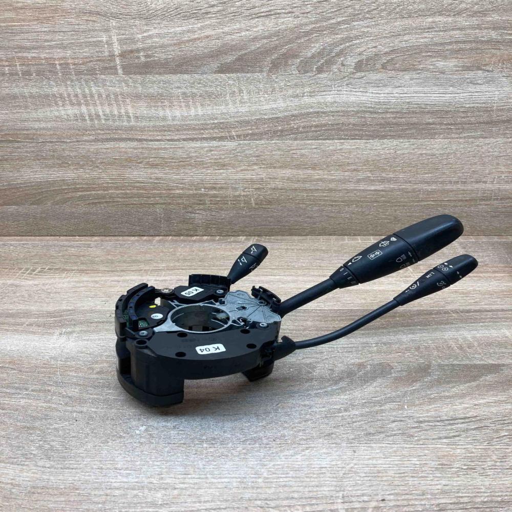 2205450232 05112000  Wiper turn signal indicator stalk/switch Mercedes-Benz S W2