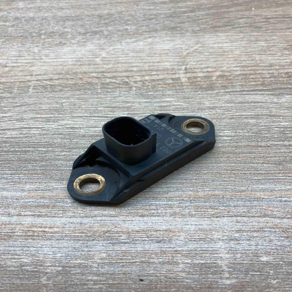 0025426918 02W40  Airbag deployment crash/impact sensor Mercedes-Benz S W220