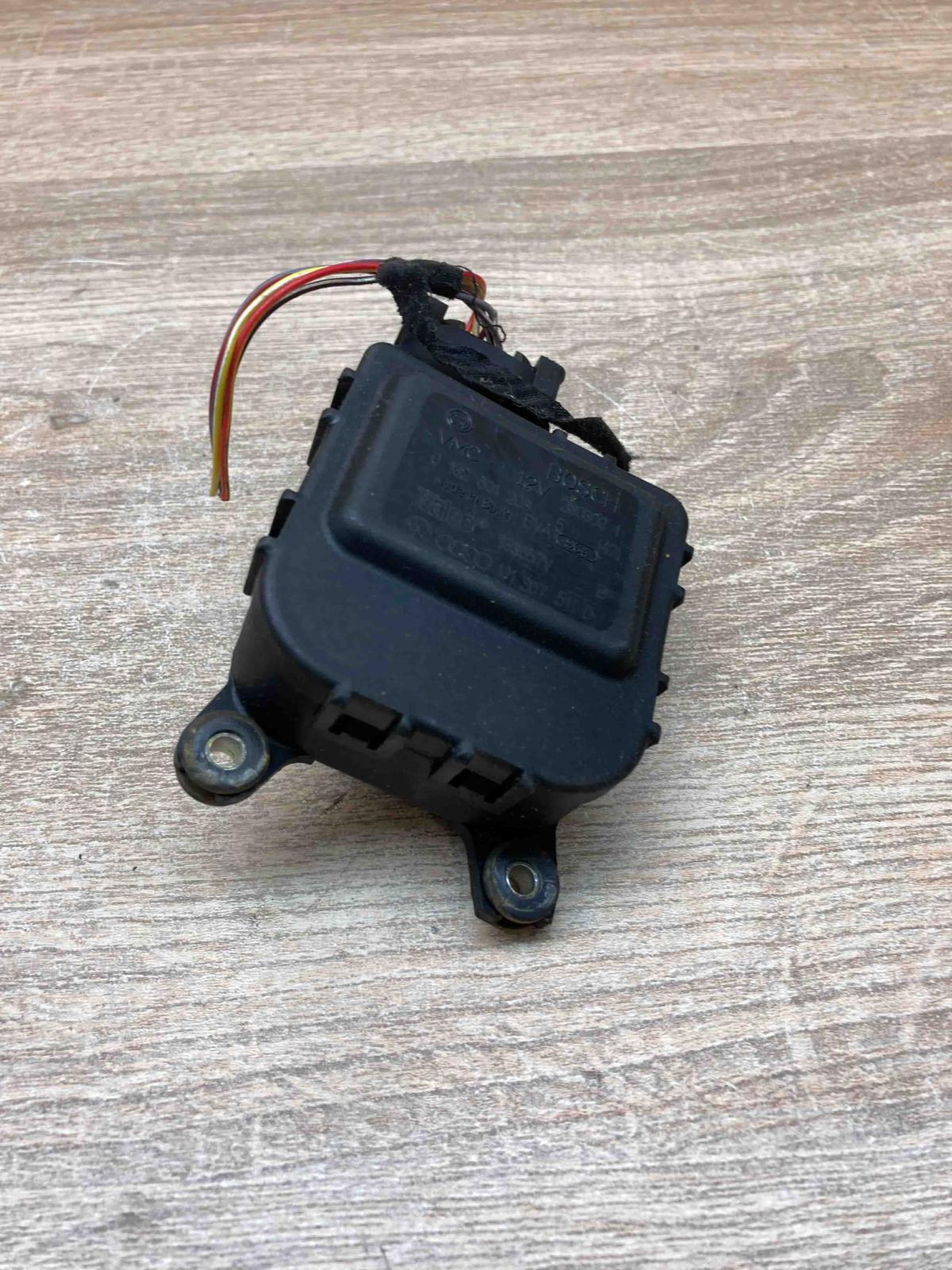 1J1907511D 0132801209 With Plug Air flap motor/actuator Volkswagen Golf IV