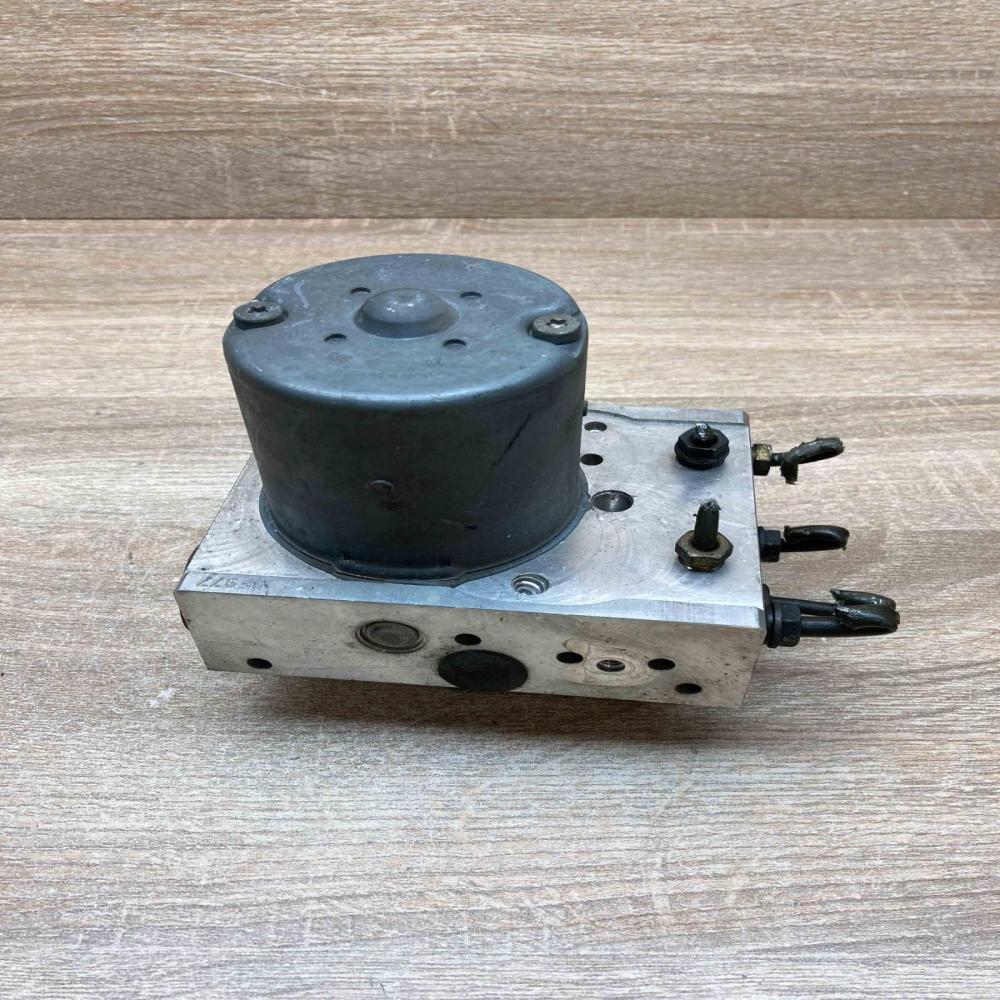 6750383 026523001  ABS Pump BMW 5 E39