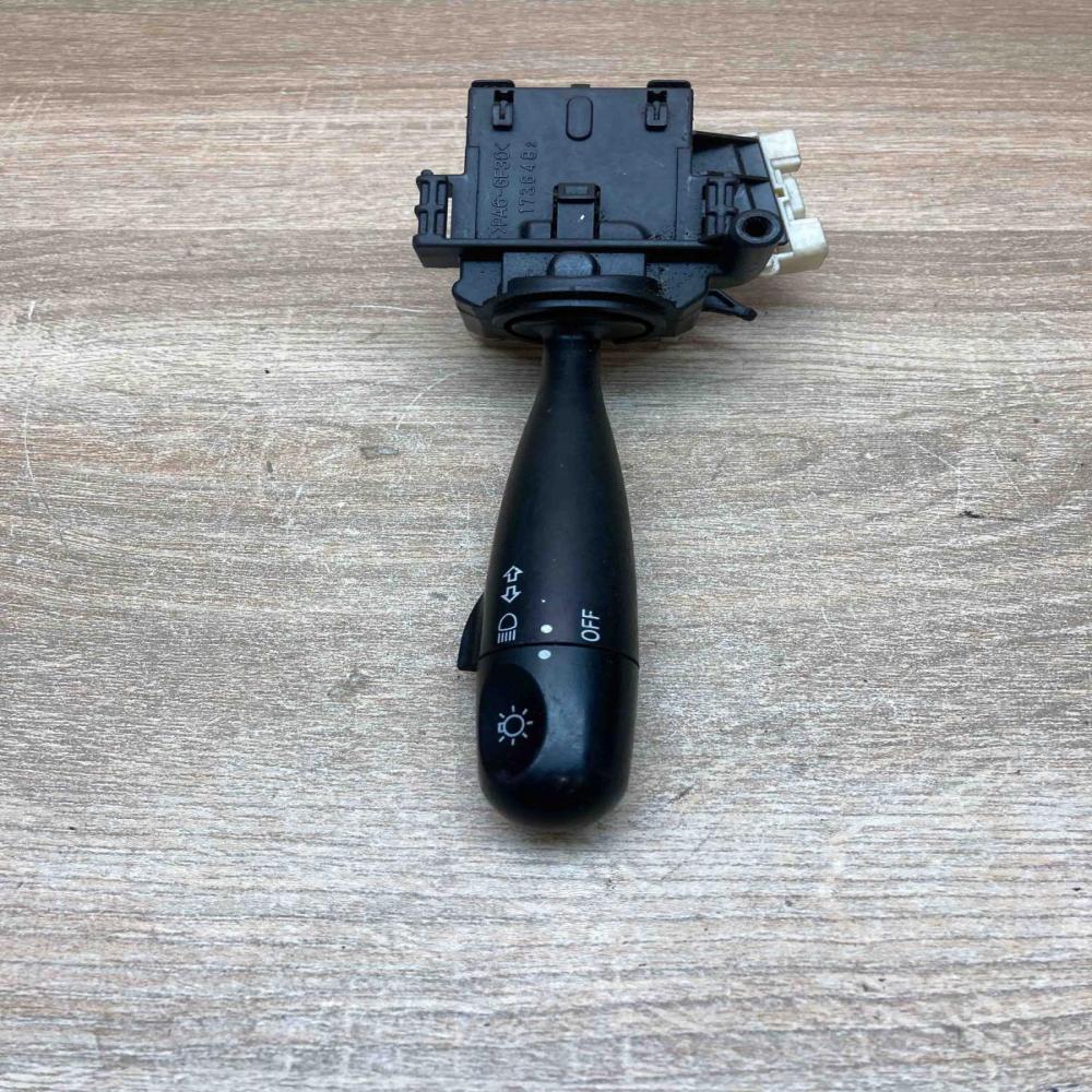 1736482   Indicator stalk Toyota Yaris