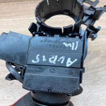 0231117F611 173832  Indicator stalk Toyota Auris 150