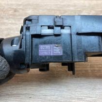 0231117F611 173832  Indicator stalk Toyota Auris 150