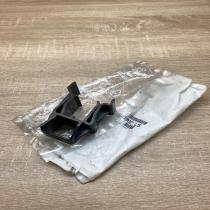 6992L5   Front bumper mounting bracket Peugeot 605