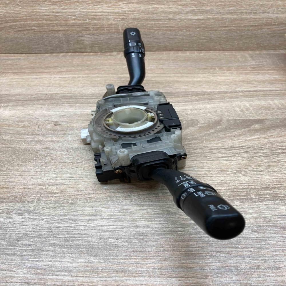 84310 6B600 89245 33020  Wiper turn signal indicator stalk/switch Toyota Land Cr